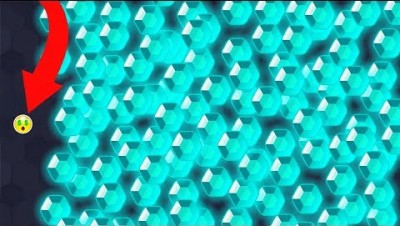 SMALLEST EMOJI FINDS BIGGEST TREASURE! (LOADS OF DIAMONDS) (Bomby.io Record)